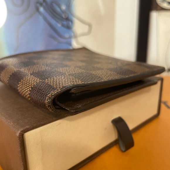 Sold on my instagram. Louis Vuitton Men’s Bifold wallet kn Damier Ebene - Picture 5 of 16